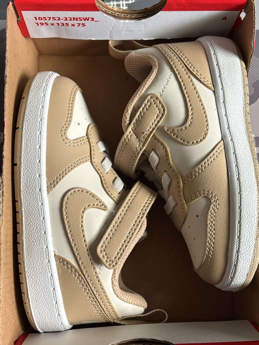 Nike Kids Low-Top Sneakers in Cream & Tan